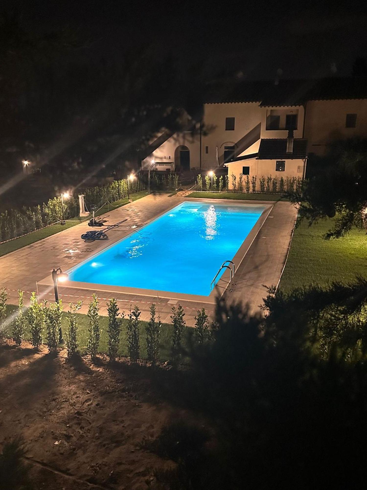 La Vecchia Cantina Guzzardi Lari Exteriör bild