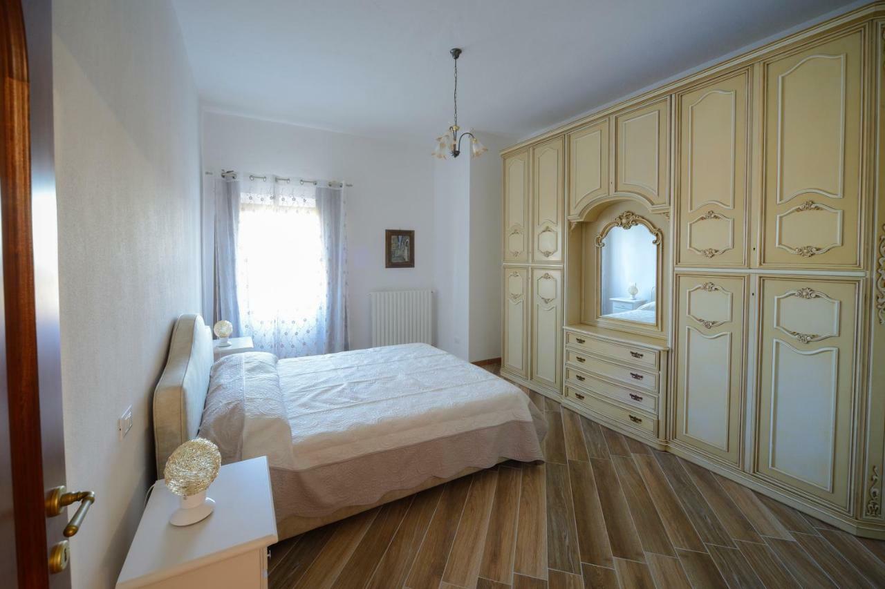 La Vecchia Cantina Guzzardi Lari Exteriör bild